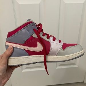 Air jordans mid sneakers